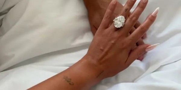 pg电子游戏-马卡：C罗订婚钻戒保守估计200万美元，最高超1300万美元